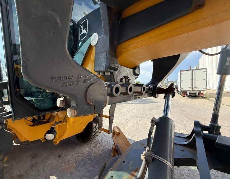 JOHN DEERE  672GP AWD **ZUGELASSEN**